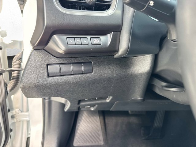 2022 Lexus UX Hybrid 250h - Photo 33