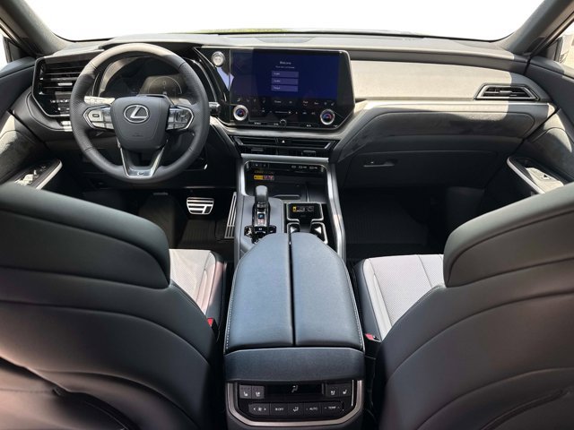 2026 Lexus TX 500h F-Sport Premium - Photo 17