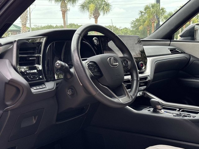 2025 Lexus TX Premium - Photo 15