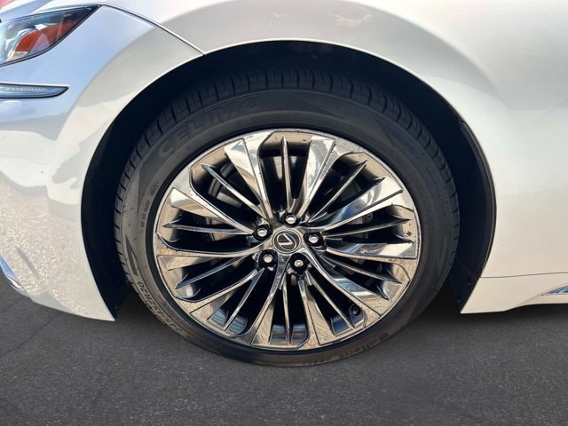 2020 Lexus LS Base - Photo 10
