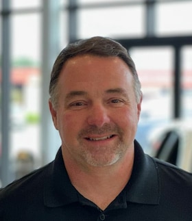 Staff member Geoffrey Hartless from ID_9242391aed53