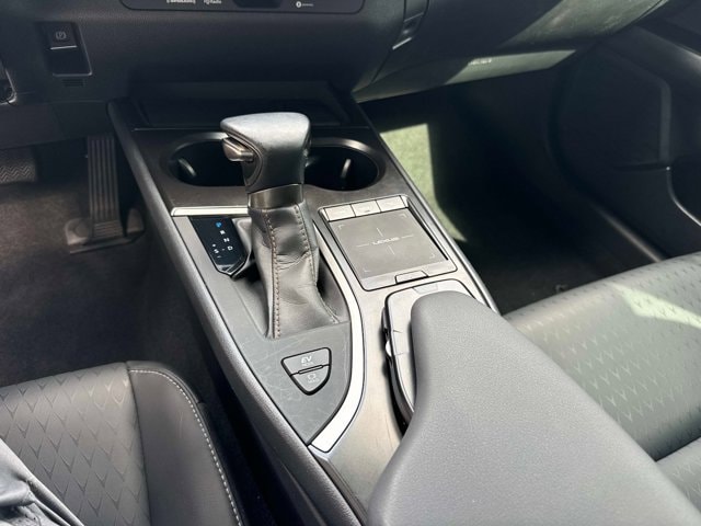 2022 Lexus UX Hybrid 250h - Photo 27