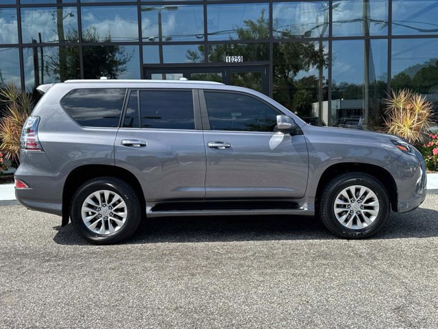 2023 Lexus GX 460 Premium photo 2