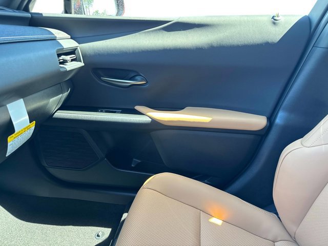 2025 Lexus UX 300h Premium - Photo 24