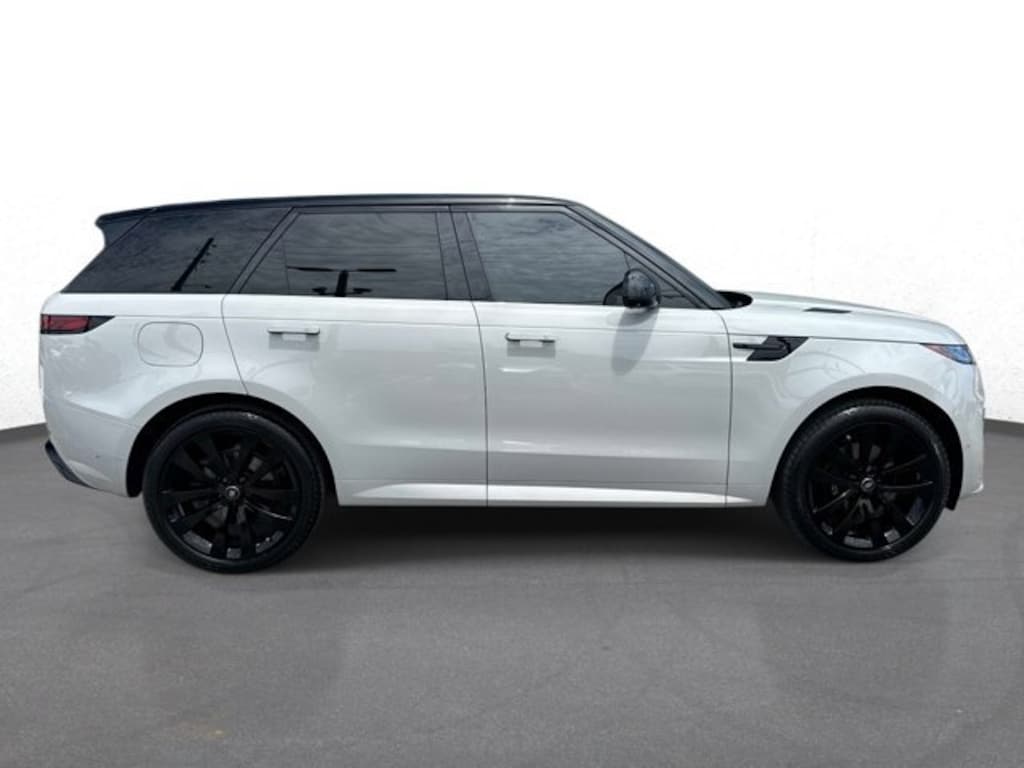 Used 2024 Land Rover Range Rover Sport Dynamic SE