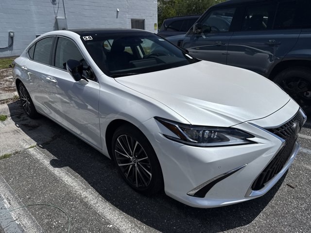 Eminent White Pearl 2025 Lexus ES Sedan Front-Wheel Drive 8-Speed Automatic Overdrive