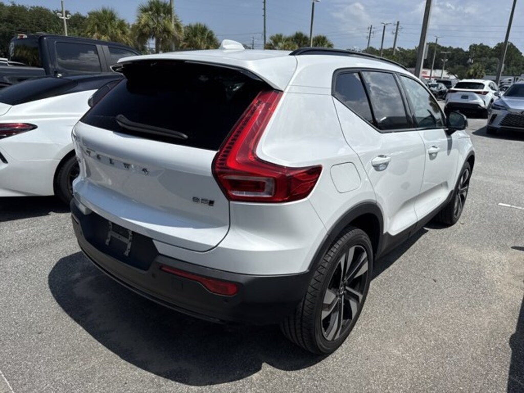 Used 2023 Volvo XC40 Plus Dark Theme