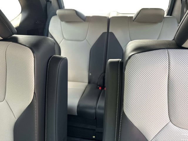 2026 Lexus TX 500h F-Sport Premium - Photo 16