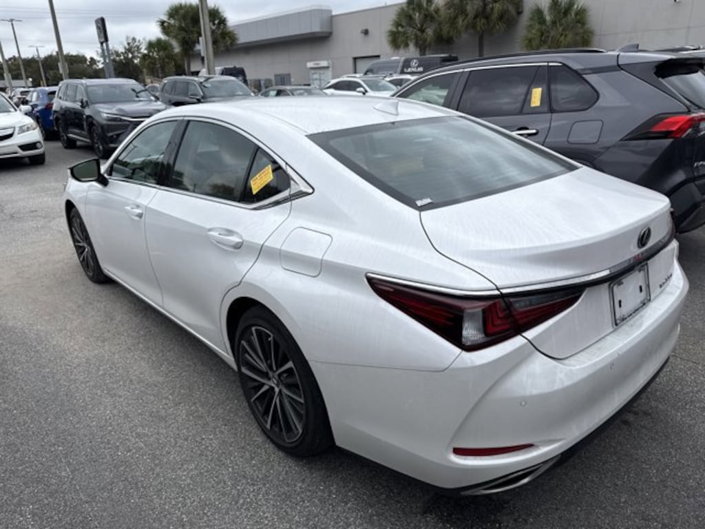 Certified 2024 Lexus ES 350 SEDAN