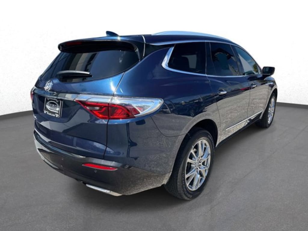 Used 2023 Buick Enclave Essence