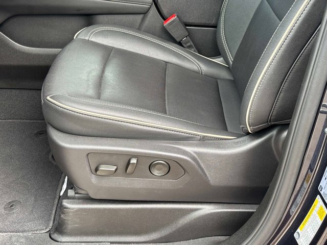 2025 Chevrolet Suburban Premier - Photo 21