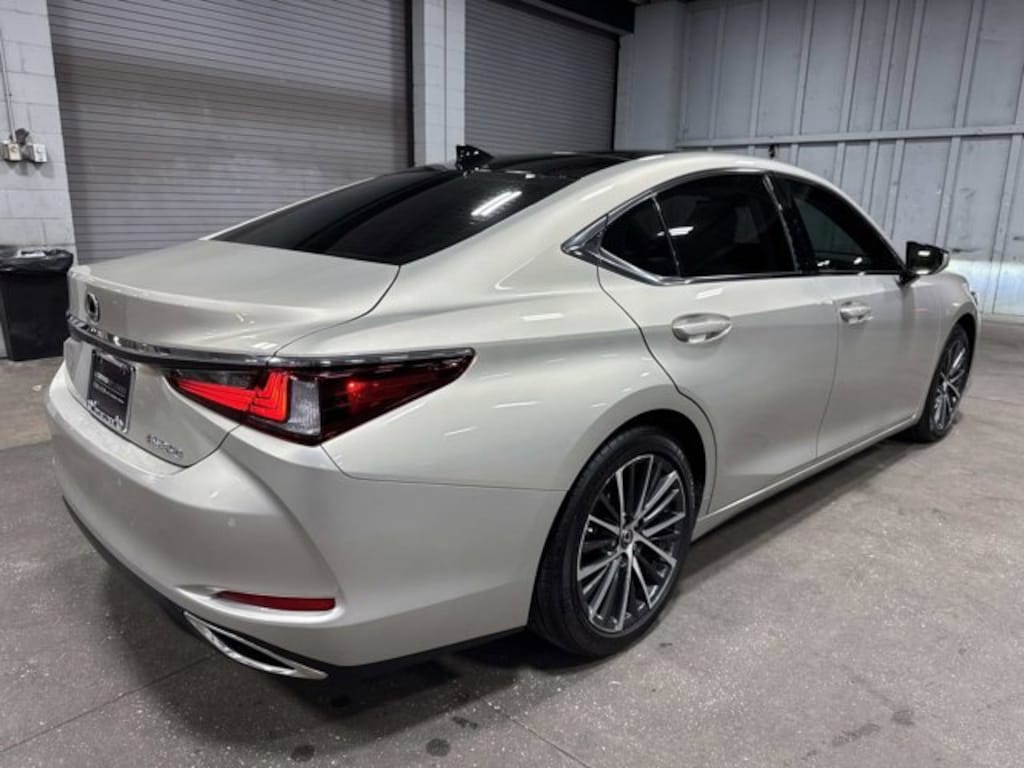 Certified 2023 Lexus ES 350 SEDAN