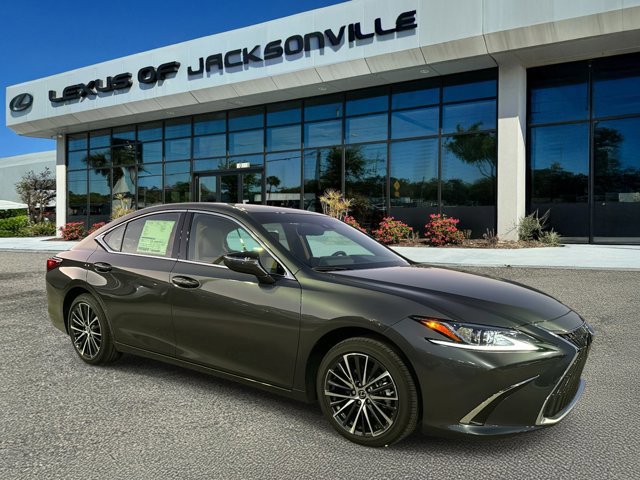 2025 Lexus ES 350's photo