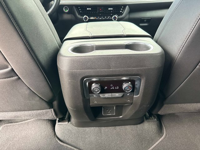 2025 Chevrolet Suburban Premier - Photo 18