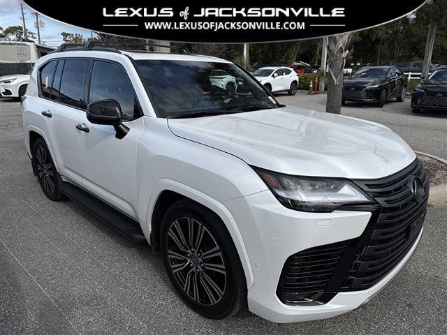 2025 Lexus LX Luxury's photo