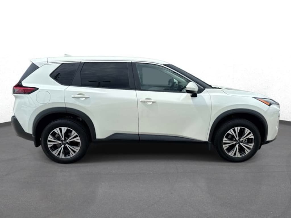 Used 2023 Nissan Rogue SV
