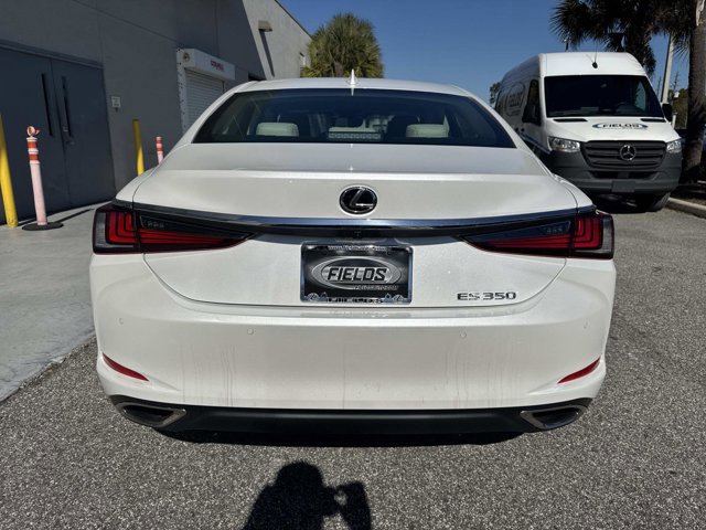 2025 Lexus ES 350 photo 4