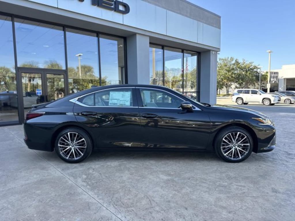 New 2025 Lexus ES 350 SEDAN