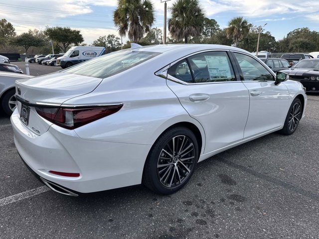 2025 Lexus ES 350 photo 3