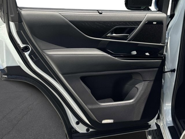 2026 Lexus LX 700h Luxury - Photo 13