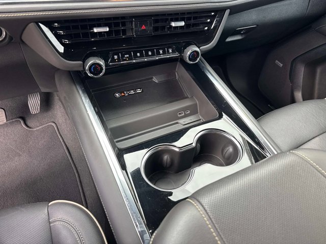 2025 Chevrolet Suburban Premier - Photo 26