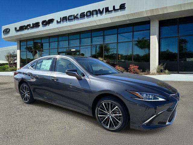 2025 Lexus ES 350's photo