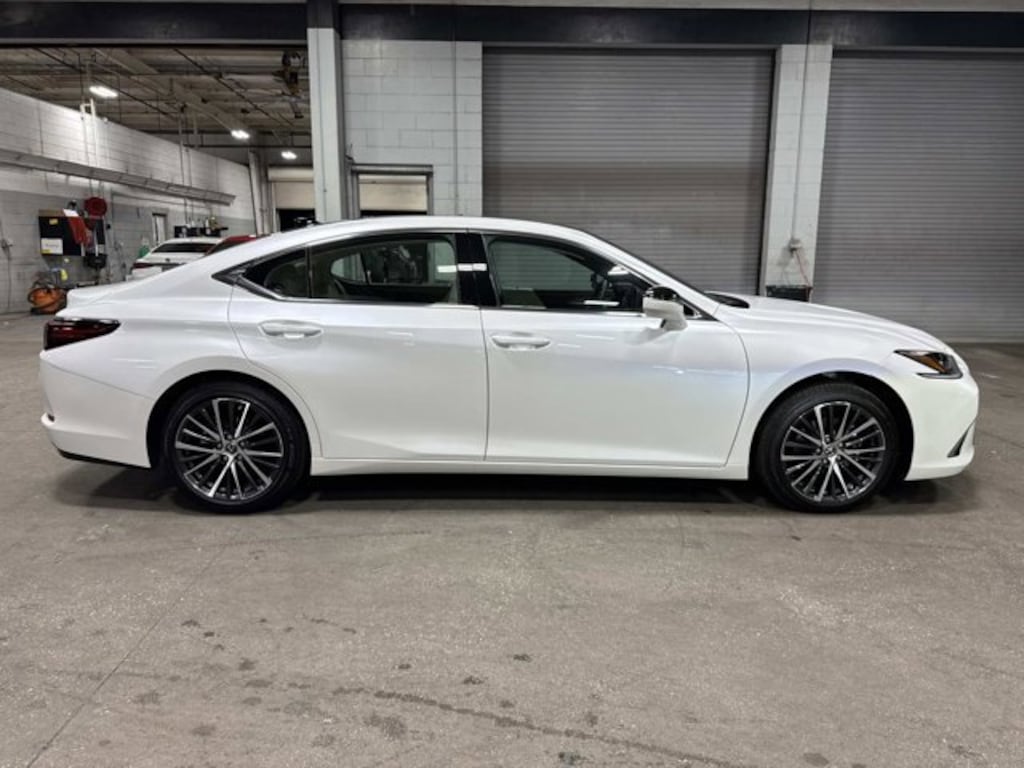 Certified 2025 Lexus ES 350 SEDAN