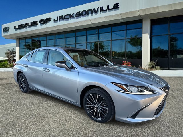 2025 Lexus ES 350's photo