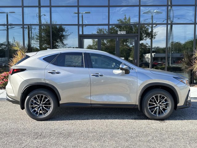 2026 Lexus NX 350 photo 2