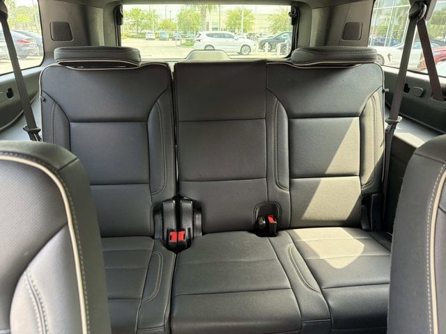 2025 Chevrolet Suburban Premier - Photo 17