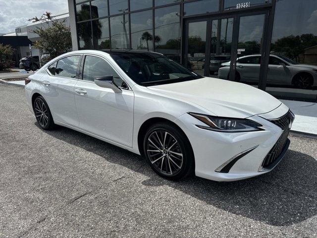 2025 LEXUS ES