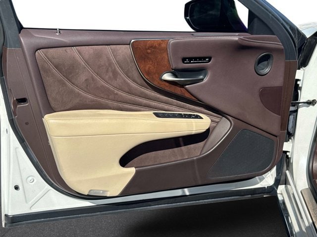 2020 Lexus LS Base - Photo 17