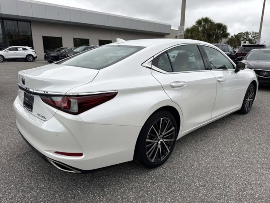 Certified 2024 Lexus ES 350 SEDAN