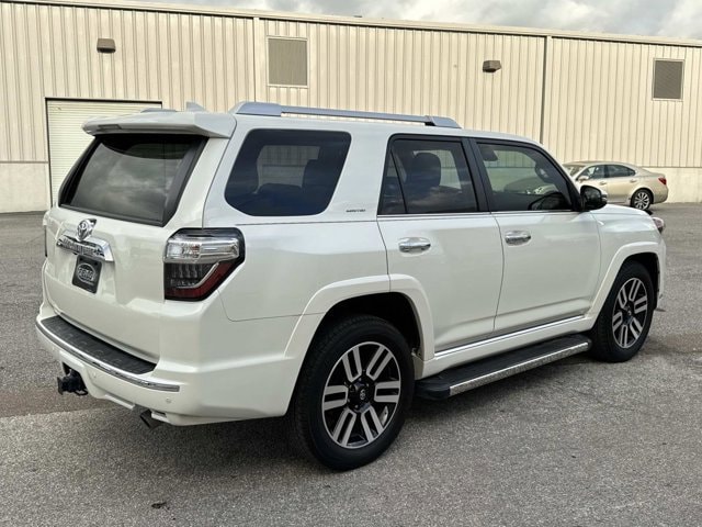 2023 Toyota 4Runner Limited photo 2