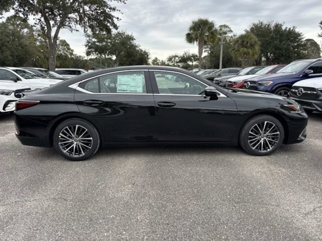 New 2025 Lexus ES 350 SEDAN