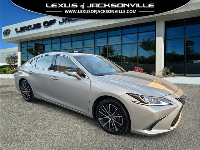 2024 Lexus ES 350's photo