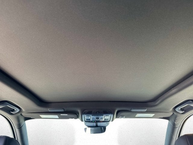 2024 Cadillac Escalade Sport - Photo 19