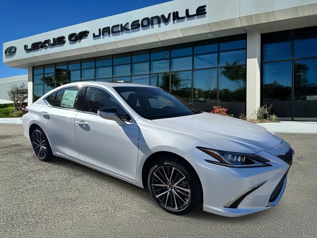 2025 Lexus ES 350's photo