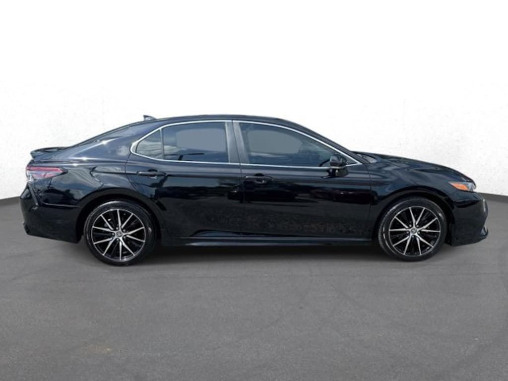 Used 2024 Toyota Camry SE