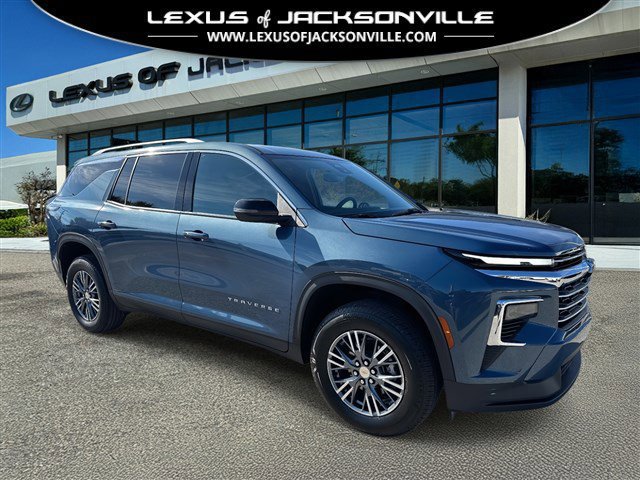 2025 Chevrolet Traverse LT's photo