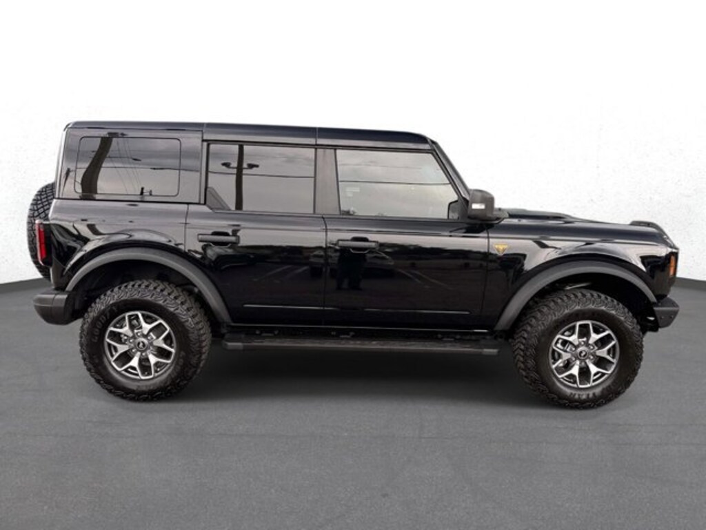 Used 2025 Ford Bronco Badlands