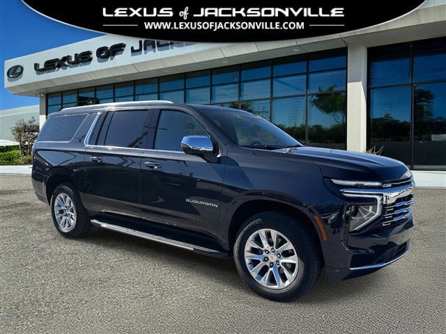 2025 Chevrolet Suburban Premier's photo