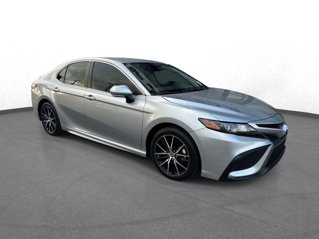 Used 2024 Toyota Camry SE