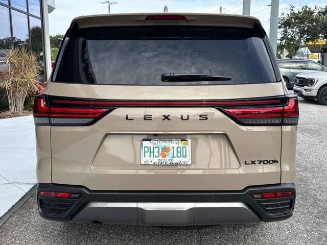2025 Lexus LX photo 3