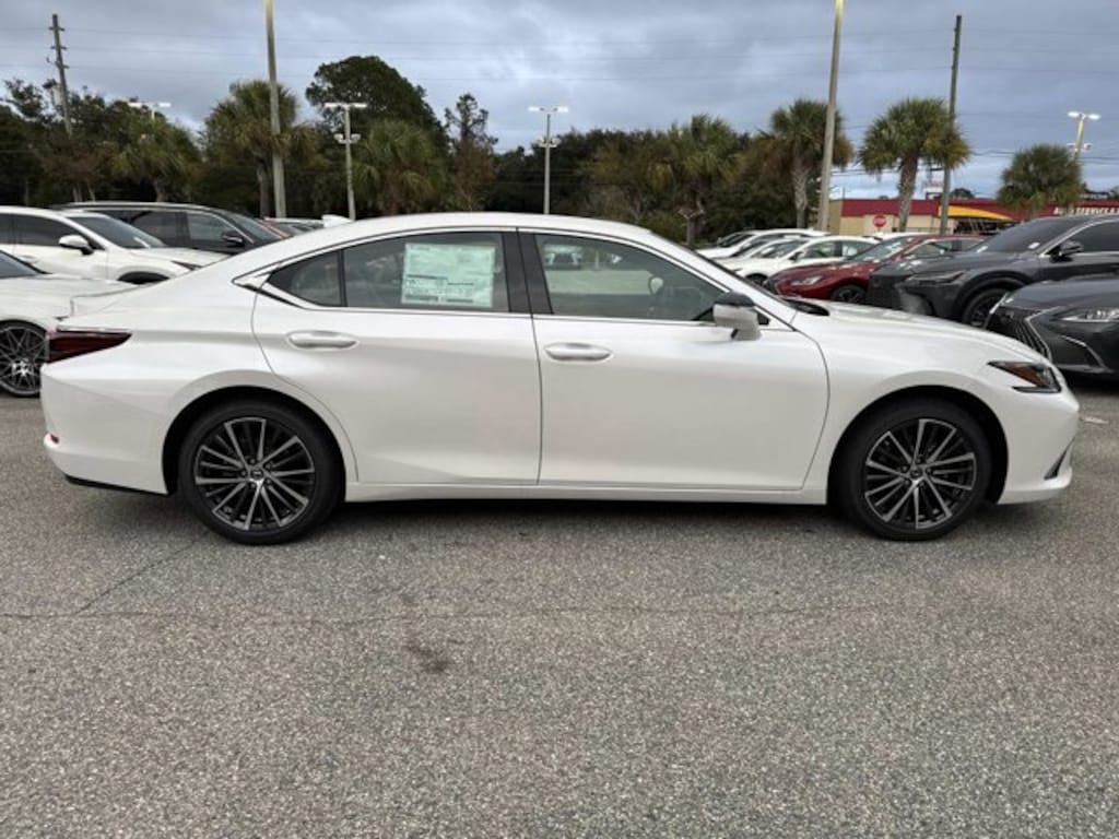 New 2025 Lexus ES 350 SEDAN