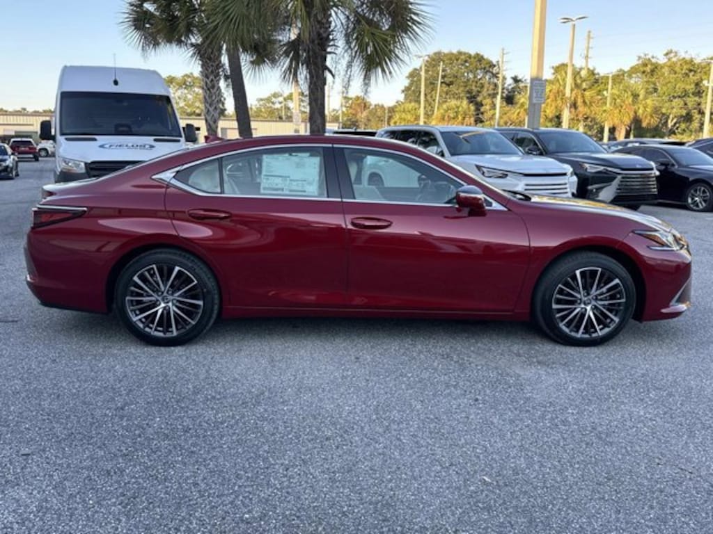 New 2025 Lexus ES 350 SEDAN
