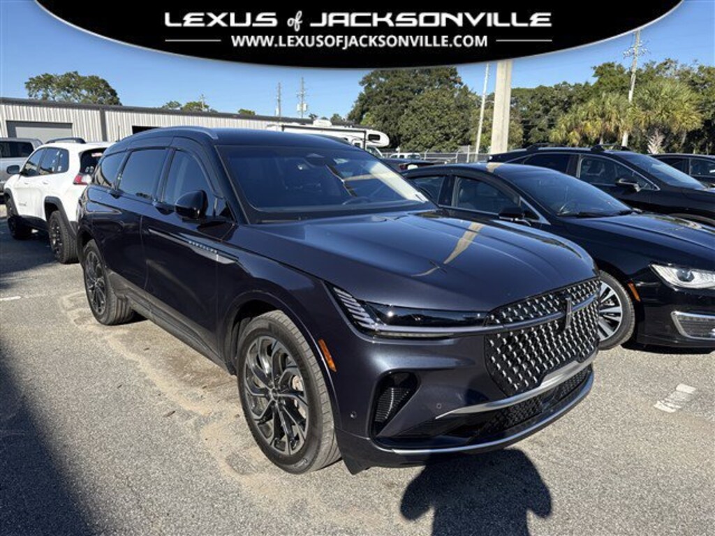 Used 2024 Lincoln Nautilus Reserve