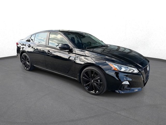 2022 Nissan Altima SR