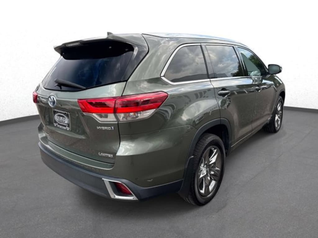 Used 2019 Toyota Highlander Hybrid Limited Platinum