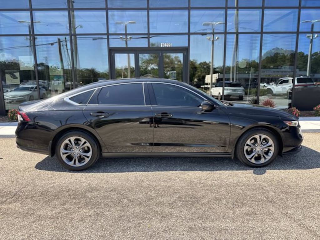 Used 2023 Honda Accord Sedan EX